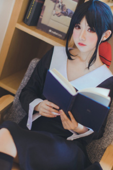 姬小满裸妆图片